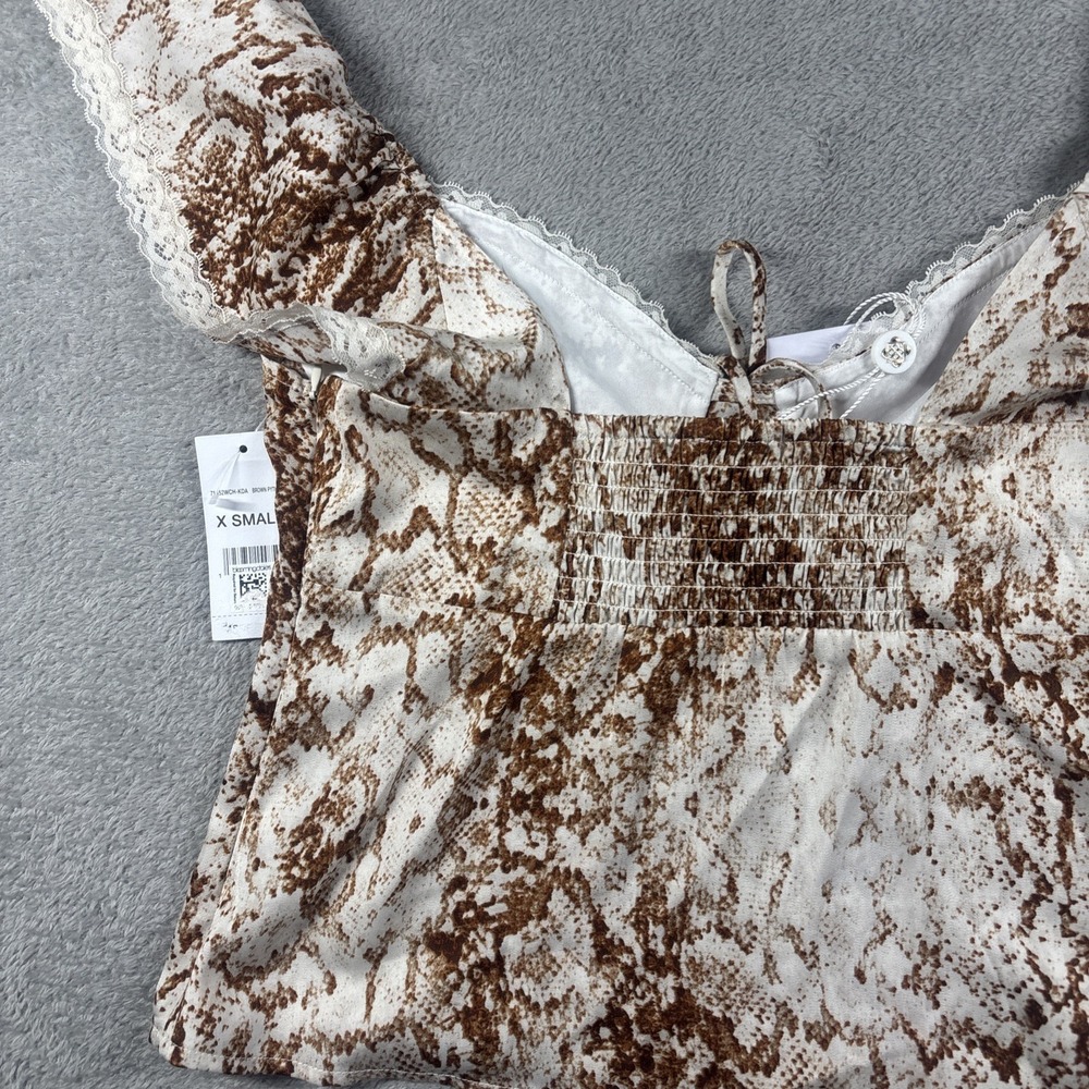 NWT WAYF Women's Melissa Lace Trim Sweetheart Top Python Print Brown Size XS - Picture 10 of 12